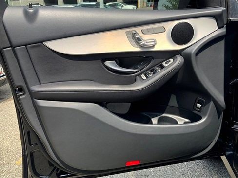 Used 2022 Mercedes-Benz GLC 300 image 18