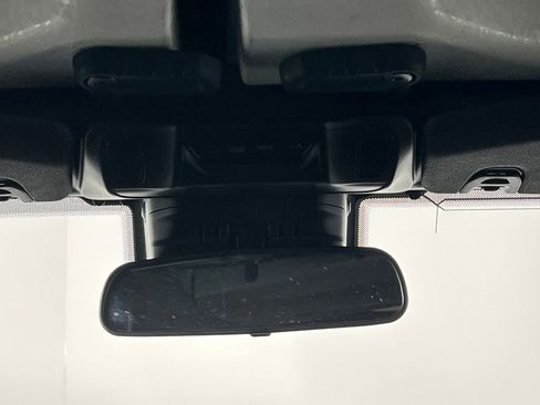 Used 2024 Jeep Wrangler Willys image 23