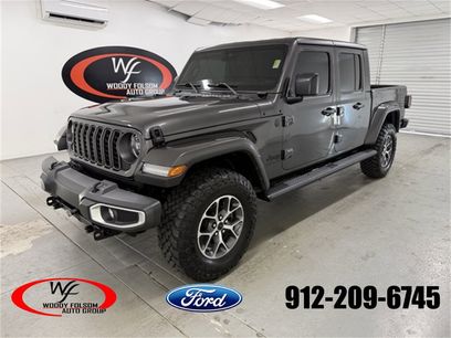 Used 2024 Jeep Gladiator Sport
