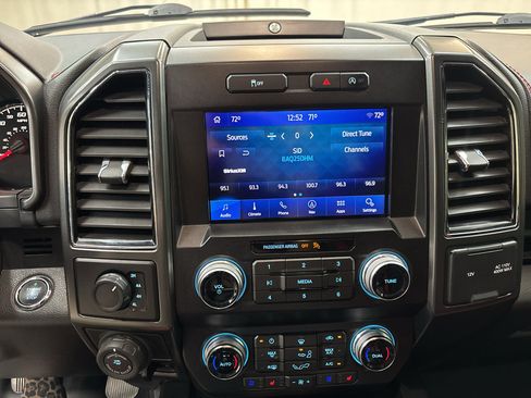 Used 2019 Ford F150 Lariat w/ Equipment Group 502A Luxury AWD/4WD image 27