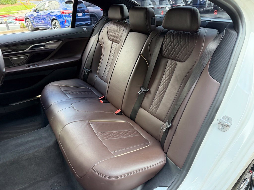 Used 2022 BMW 740i w/ M Sport Package RWD image 30