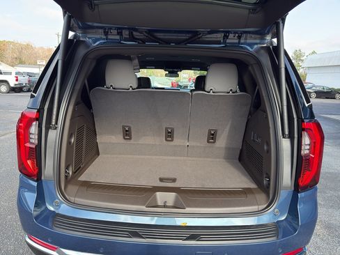 New 2026 GMC Yukon Elevation image 16