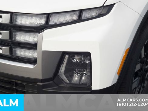 Certified 2025 Hyundai Santa Cruz SEL FWD image 12