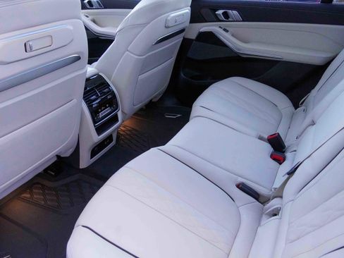 Certified 2026 BMW X7 M60i image 36