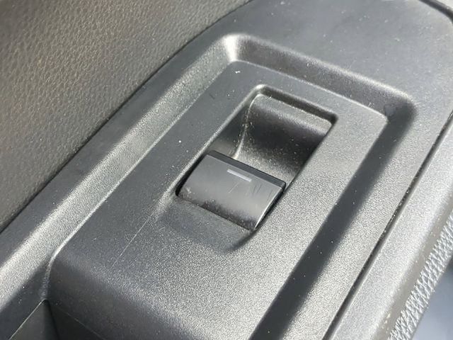Used 2024 Toyota Tacoma SR5 RWD image 31