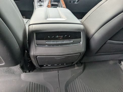 Used 2024 Cadillac Escalade Sport Platinum w/ LPO, ONYX Package AWD/4WD image 23