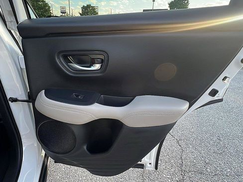 New 2027 Honda HR-V LX image 14
