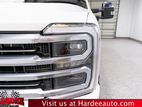 Used 2025 Ford F250 Platinum w/ Platinum Plus Package image 8