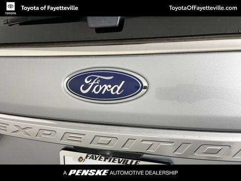 Used 2021 Ford Expedition Limited AWD/4WD image 14