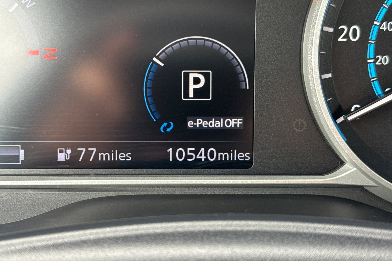 Certified 2025 Nissan Leaf SV Plus FWD image 42