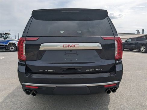 Used 2024 GMC Yukon XL Denali image 5