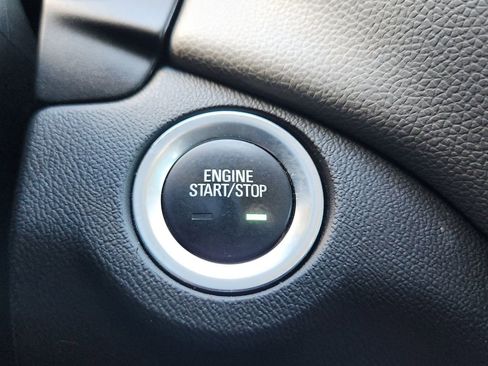 Used 2020 Chevrolet Equinox LS w/ LS Convenience Package image 27