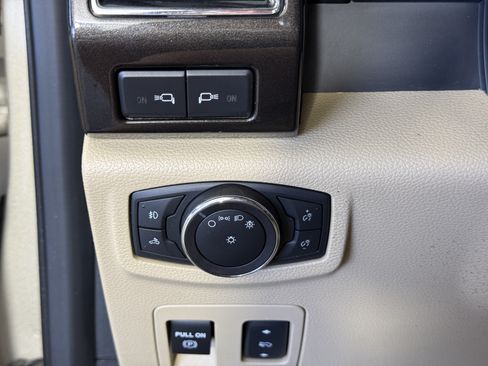 Certified 2018 Ford F150 Lariat w/ Equipment Group 502A Luxury AWD/4WD image 23