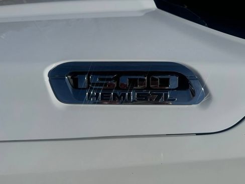 Used 2019 RAM 1500 Big Horn AWD/4WD image 13