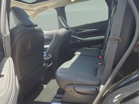 Used 2025 INFINITI QX60 Luxe image 10