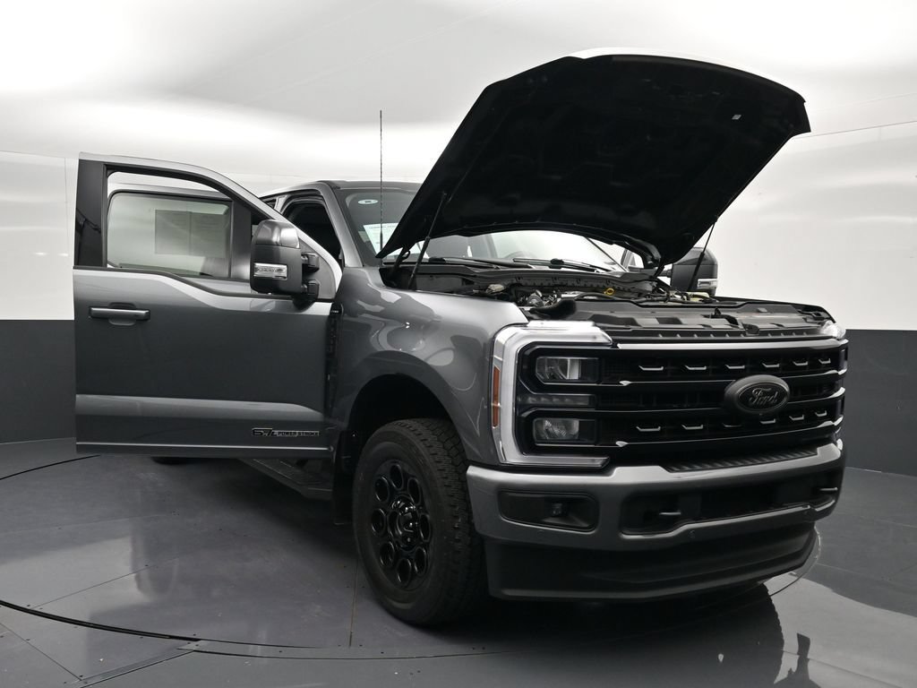 Used 2024 Ford F250 Lariat w/ Lariat Ultimate Package AWD/4WD image 36