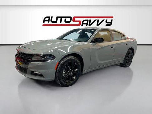 Used 2023 Dodge Charger SXT w/ Blacktop Package AWD/4WD image 3