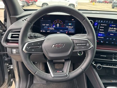 Used 2025 Chevrolet Traverse Z71 w/ LPO, Floor Liner Package image 11