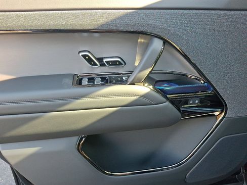 New 2026 Land Rover Range Rover Sport SE image 4