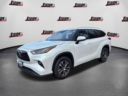 Used 2022 Toyota Highlander XLE