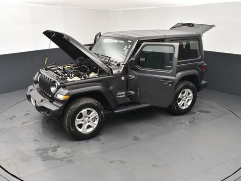 Used 2021 Jeep Wrangler Sport S image 26
