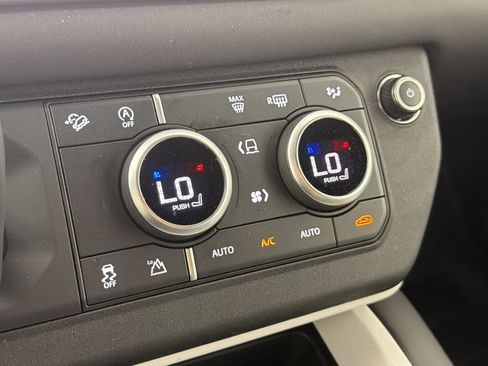 Used 2025 Land Rover Defender 90 X-Dynamic SE AWD/4WD image 17