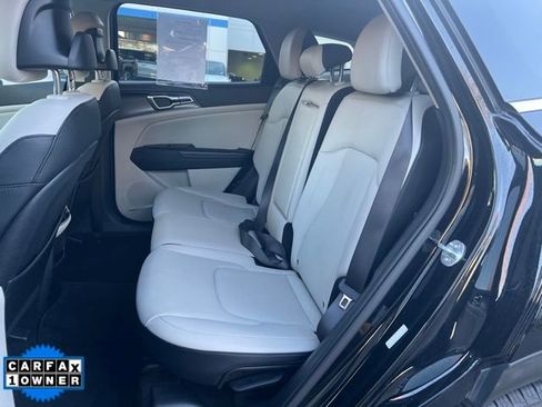 Used 2023 Kia Sportage EX image 12
