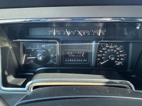 Used 2014 Lincoln Navigator L 4WD image 23