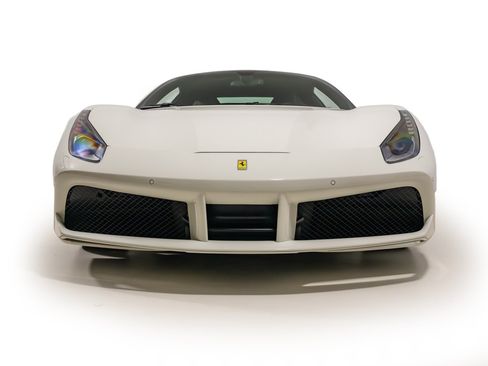 Certified 2017 Ferrari 488 GTB RWD image 10