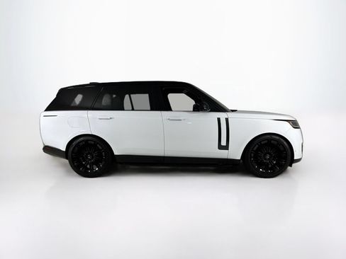 Used 2023 Land Rover Range Rover Long Wheelbase SE AWD/4WD image 6