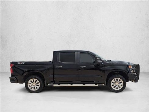 Used 2019 Chevrolet Silverado 1500 Custom w/ Custom Max Trailering Package AWD/4WD image 4