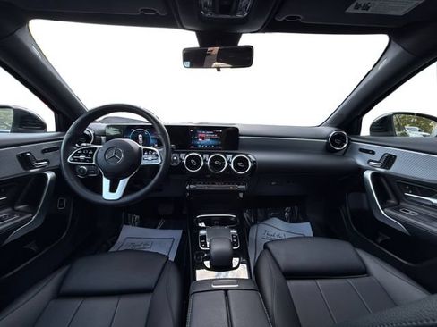 Used 2019 Mercedes-Benz A 220 4MATIC image 30