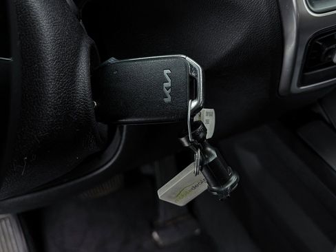 Used 2022 Kia Sorento LX image 26