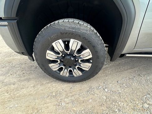 New 2026 GMC Sierra 2500 Denali w/ Denali Reserve Package image 10