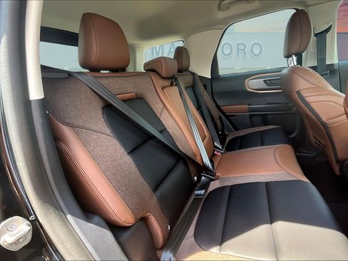New 2025 Ford Bronco Sport Outer Banks w/ Outer Banks Tech Package+ AWD/4WD image 9