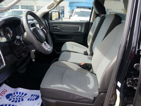 Used 2023 RAM 1500 Classic SLT image 17