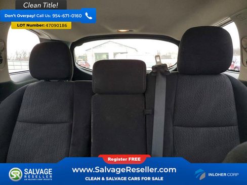 Used 2014 Nissan Pathfinder S image 13