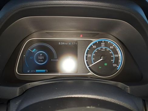 Used 2023 Nissan Leaf S image 28