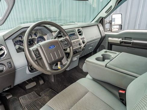 Used 2015 Ford F250 XLT w/ XLT Premium Package AWD/4WD image 23