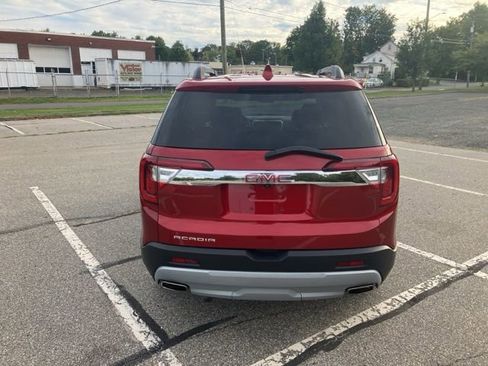 Used 2023 GMC Acadia SLT FWD image 6