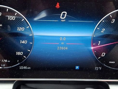 Used 2024 Mercedes-Benz GLC 300 4MATIC image 23