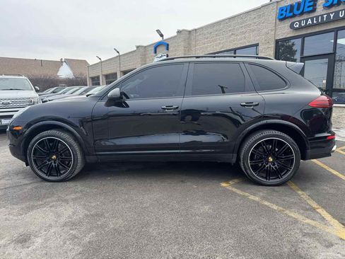 Used 2017 Porsche Cayenne Platinum Edition w/ Premium Package (PJV) image 8