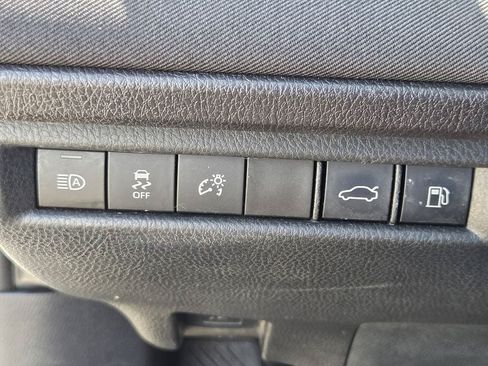 Used 2025 Toyota Camry LE FWD image 25
