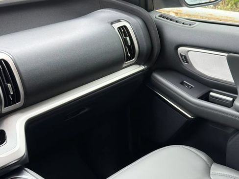 New 2026 Ford Expedition Active RWD image 14