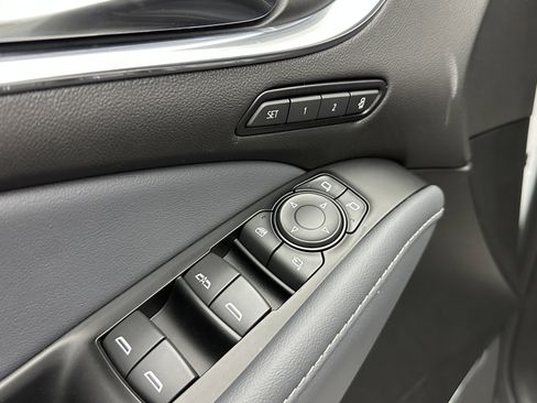 Used 2024 Buick Enclave Premium image 22