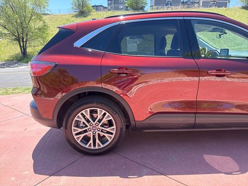 Used 2021 Ford Escape SEL AWD/4WD image 30