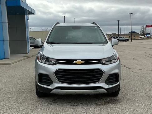 Used 2022 Chevrolet Trax LT w/ LT Convenience Package AWD/4WD image 15