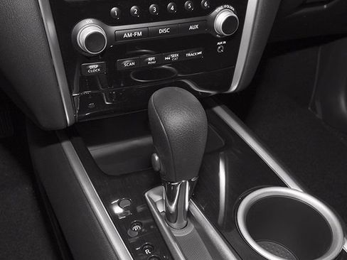 Used 2014 Nissan Pathfinder SL w/ Cargo Package FWD image 13