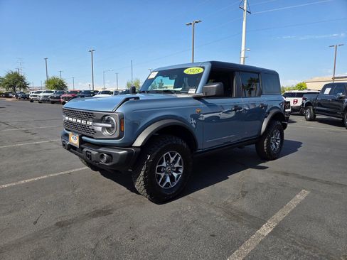 Certified 2025 Ford Bronco Badlands AWD/4WD image 2