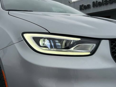 New 2026 Chrysler Pacifica Limited w/ S Appearance Package AWD/4WD image 14